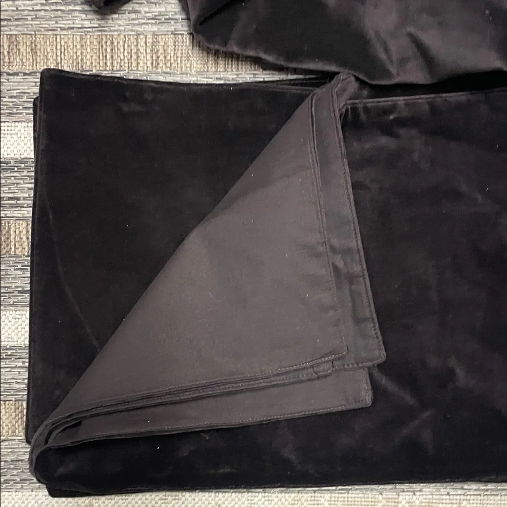 Elegant Dark Brown Velvet Table Runner & 6 Place Matts